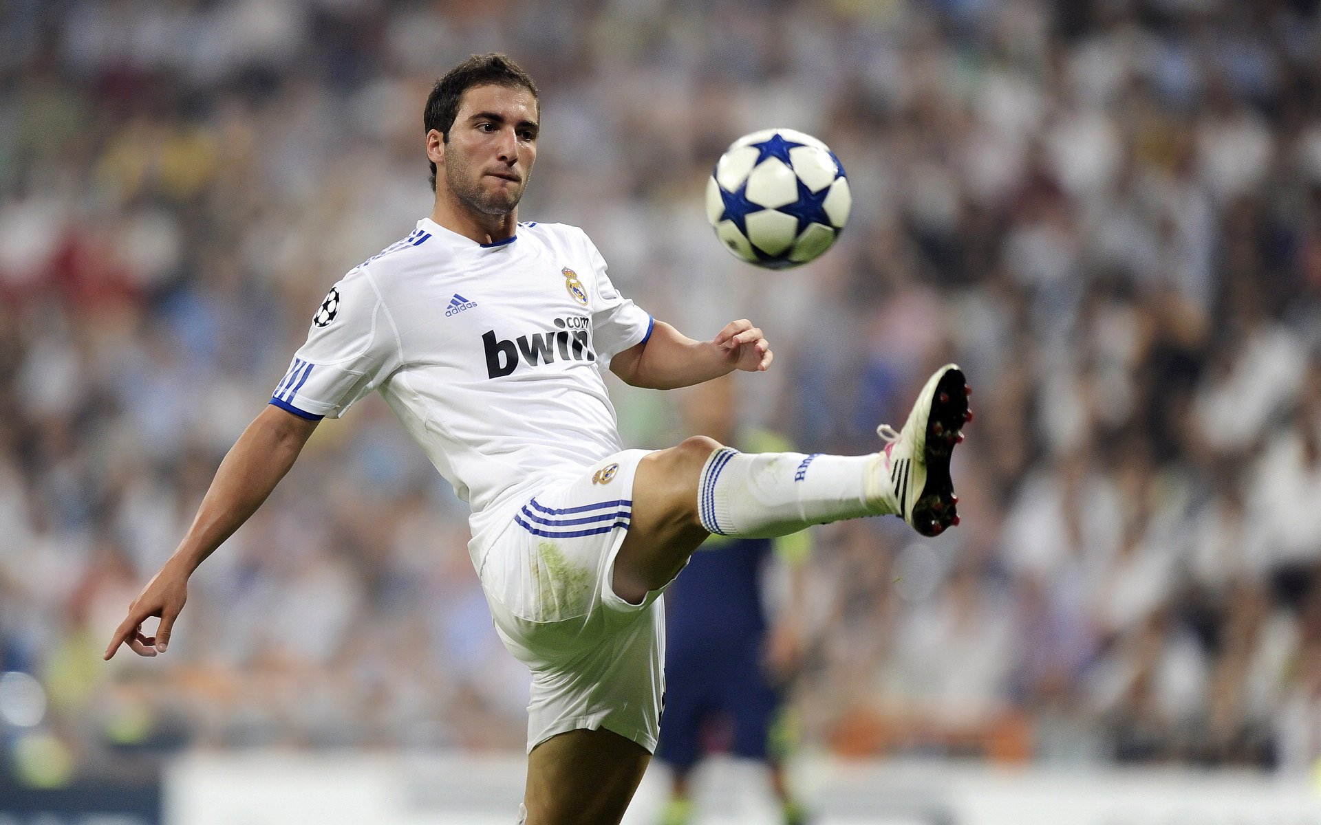 中超联赛球员身体对抗增强,中超球队球迷素质排行