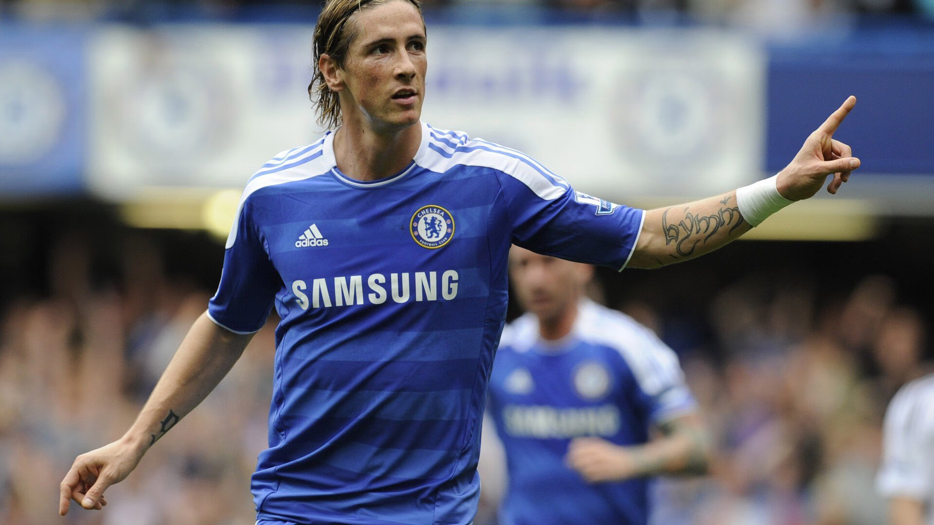 《【未来展望】虚拟偶像与真人主播联手，为电竞添彩》，虚拟偶像 虚拟主播